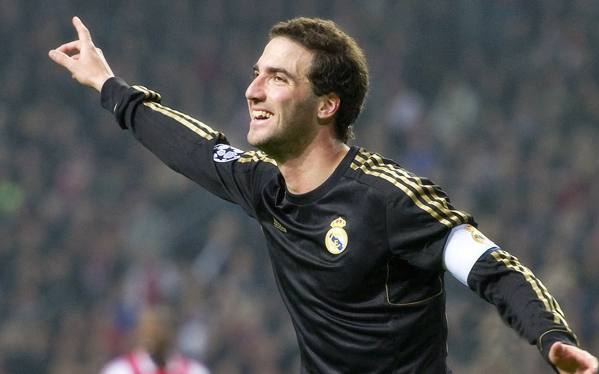 开云体育官网下载安装-新西兰全黑队的球员技术全面，迅速适应对方战术变化，新西兰全黑队队员介绍